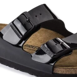 Birkenstock Arizona Black Patent -Walking On A Cloud birarizona31e
