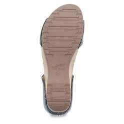 Dansko Tanya Black -Walking On A Cloud dantanya01g