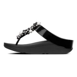 Deco Black Pearlized Patent Faux Leather Thong Sandal -Walking On A Cloud fitdeco01a
