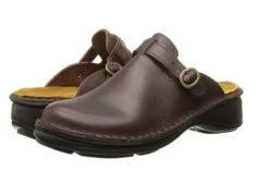 Aster Brown Leather Clog -Walking On A Cloud naoaster739c