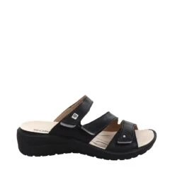 Annecy 04 Black -Walking On A Cloud rom25904 644100c